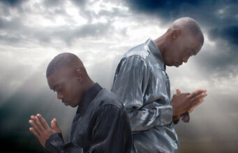 CHOSENFEU – HOLDING ONN