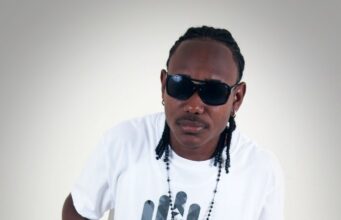 DJ EARZ – HIPHOP MIXUP (JUNE/JULY) – MIXTAPE